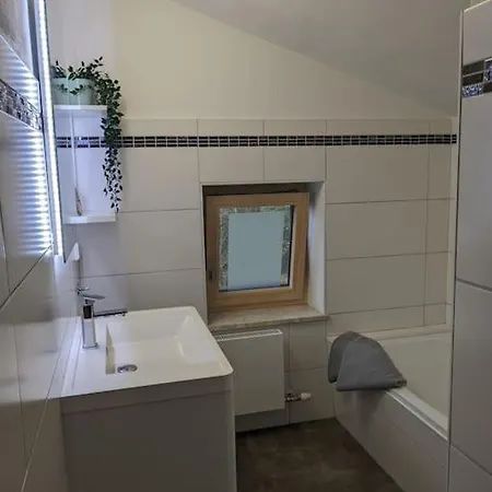Und Kueche Mit Balkon Und Ausblick Apartment *