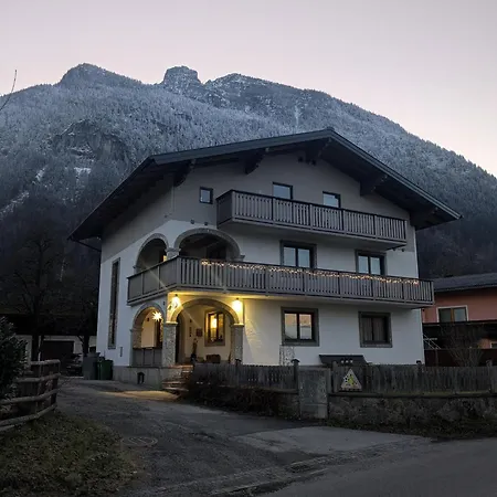 Und Kueche Mit Balkon Und Ausblick * Golling an der Salzach