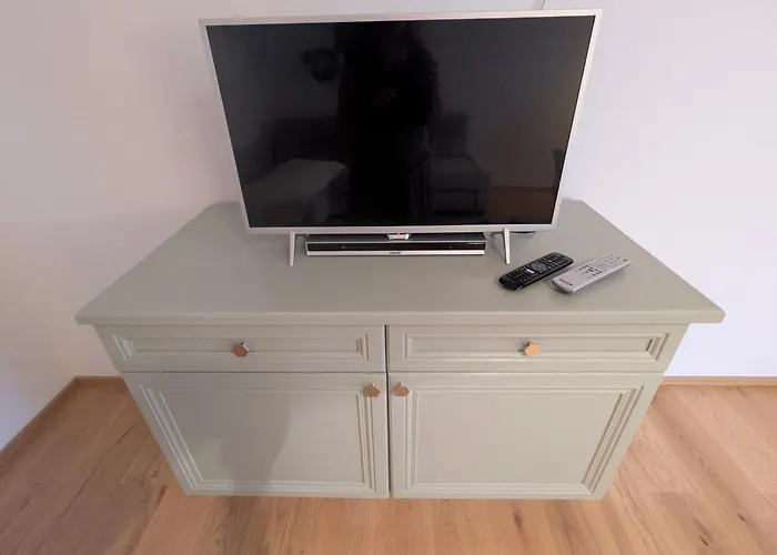 Apartment L I E B L I N G S O R T *