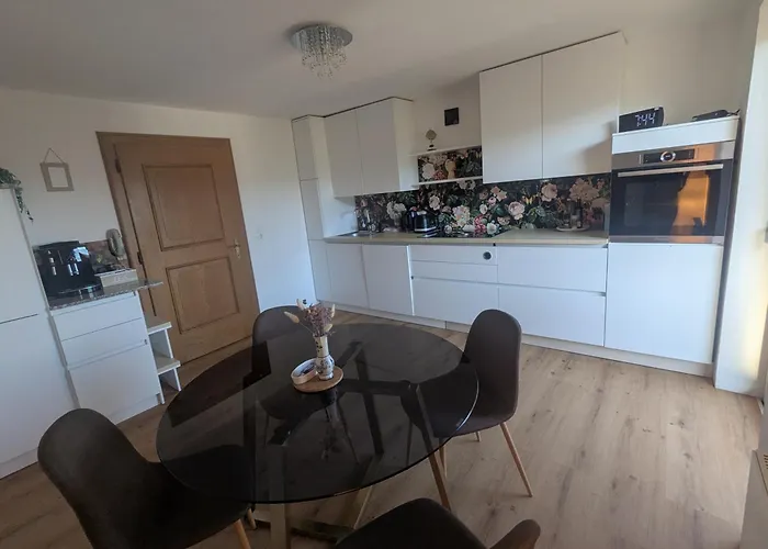 L I E B L I N G S O R T Apartment